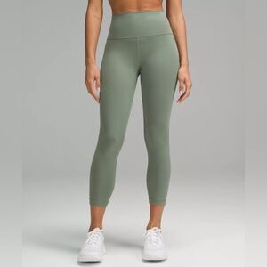 Sage green Wunder Under capris